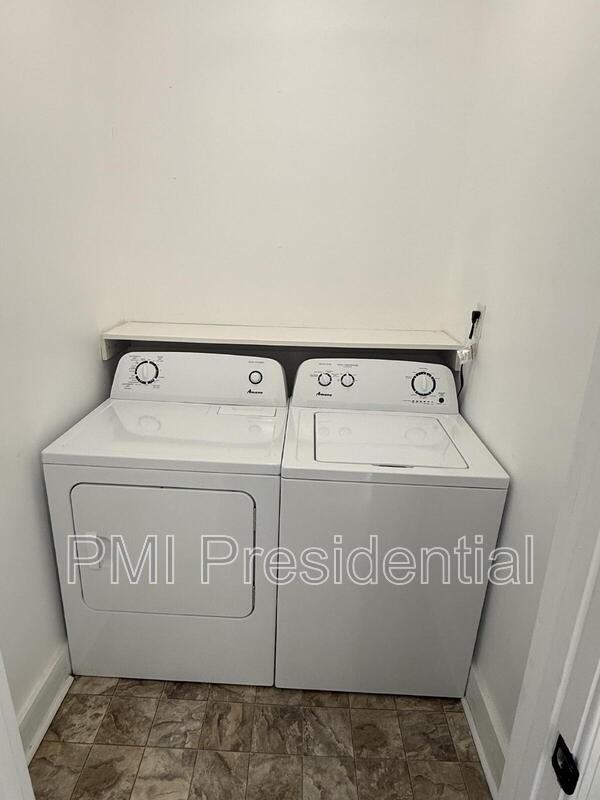 600 N 21st Ave - Photo 6 of 12