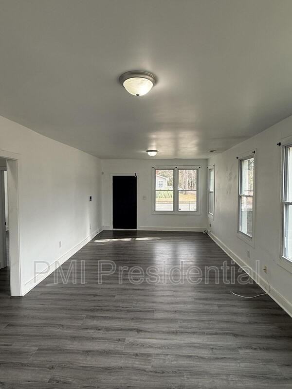 600 N 21st Ave - Photo 7 of 12