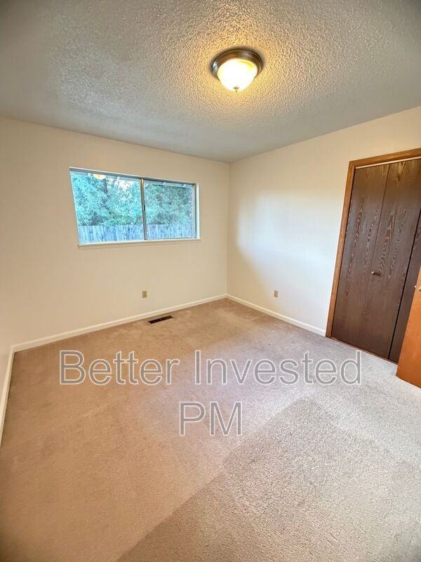 1215 Marwen Dr - Photo 7 of 27