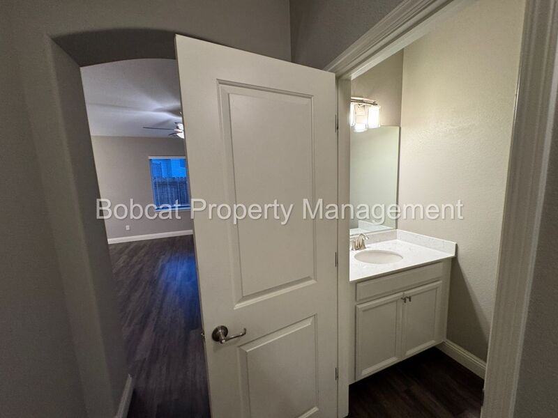 1299 Saltern Dr - Photo 3 of 35