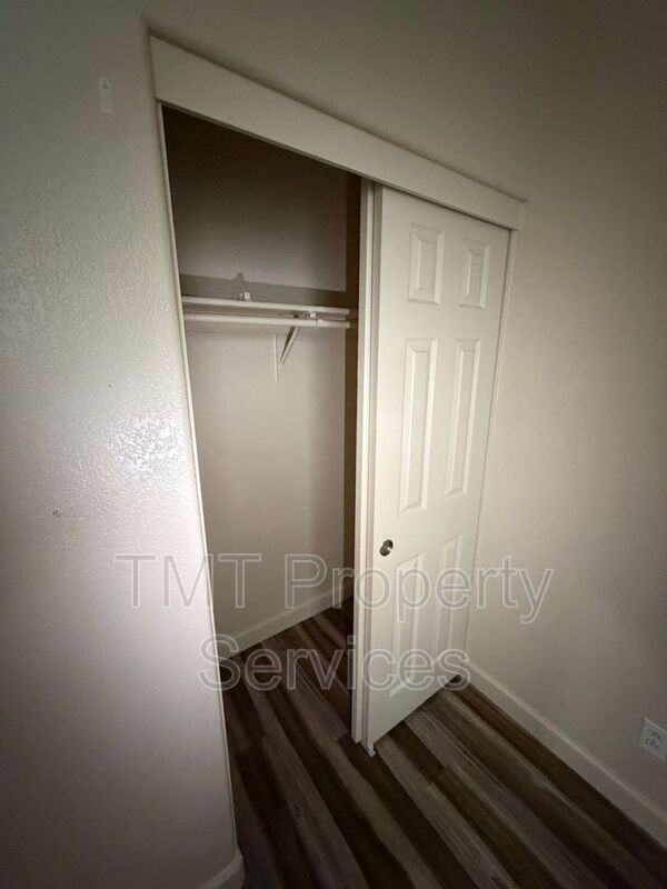 8120 Crystal Walk Cir - Photo 4 of 21