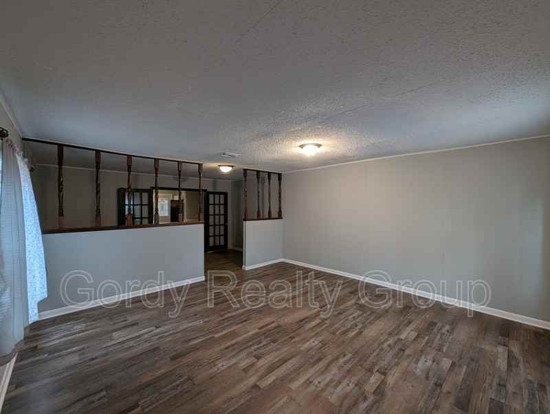 6505 Blue Springs Rd - Photo 3 of 13