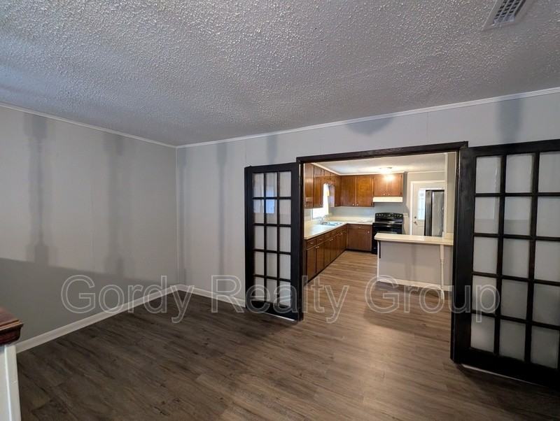 6505 Blue Springs Rd - Photo 4 of 13