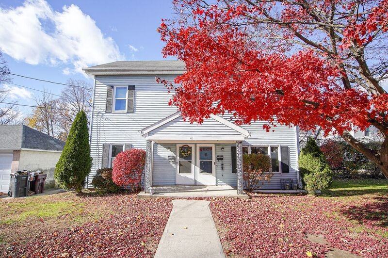 42R Jefferson St #1stFL - Photo 2 of 12