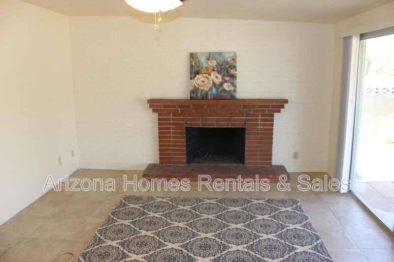 8131 E Beverly St - Photo 5 of 9