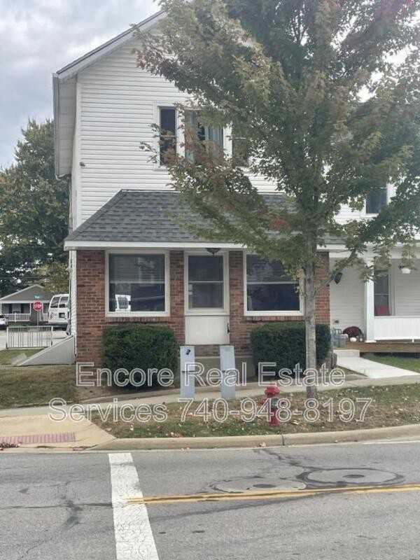 399 E Main St - Photo 4 of 8