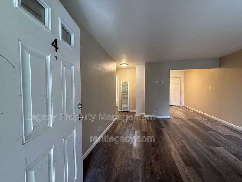 3715 46th Ave #4 - Photo 3 of 13