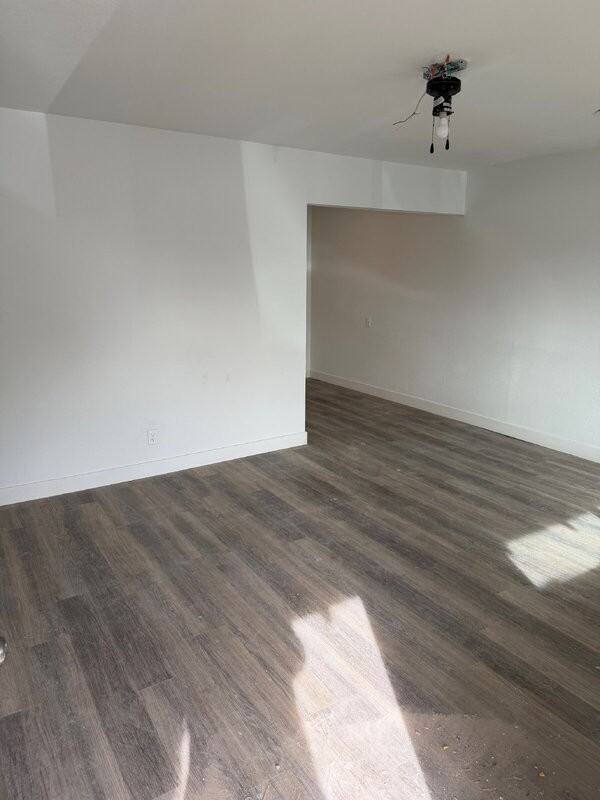 390 W Lindbergh Ave - Photo 3 of 6