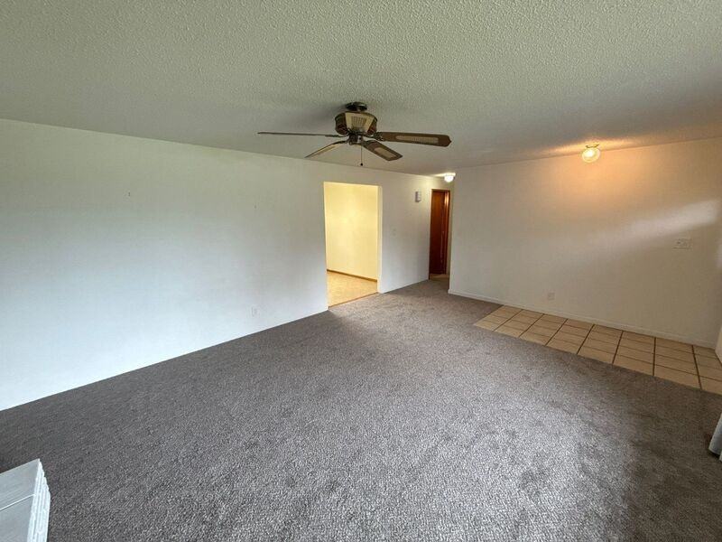 1650 Nw Highland Dr - Photo 3 of 40