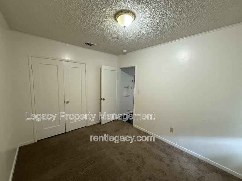 5340 U St - Photo 6 of 21