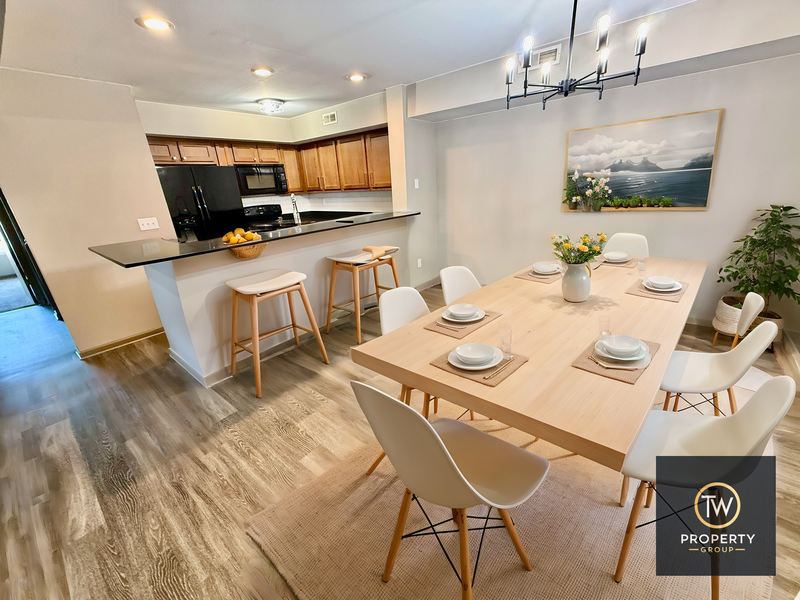 1040 University Dr #3 - Photo 3 of 21