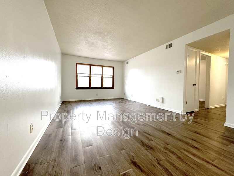 1033 5th St - Photo 5 of 22