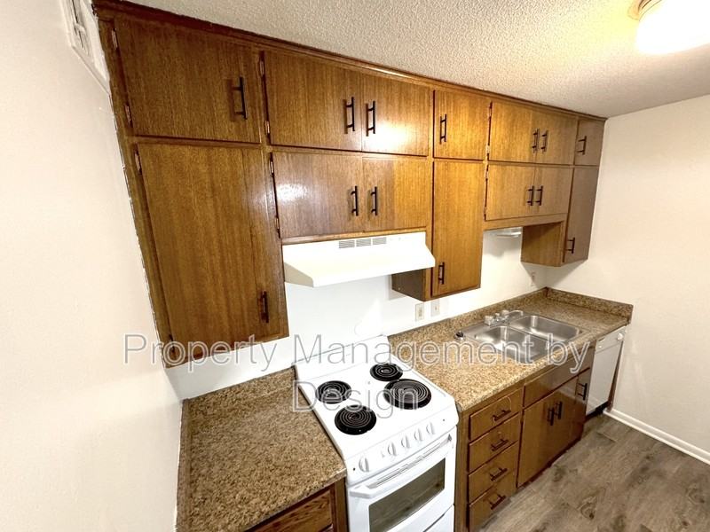 1033 5th St - Photo 7 of 22