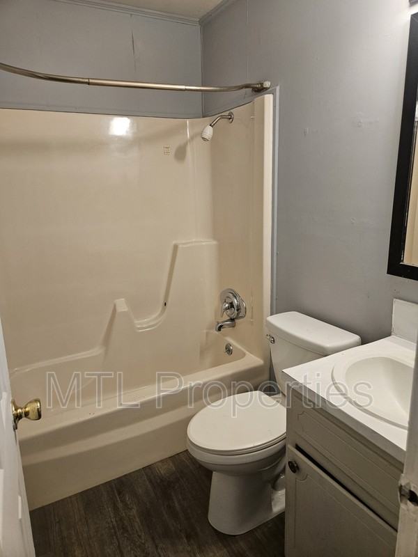 1108 Marion St - Photo 6 of 10