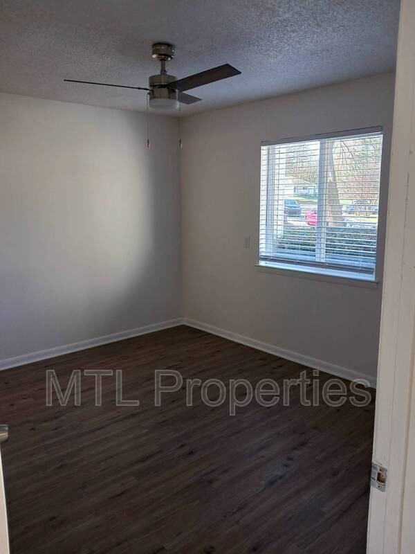 1602 Eagles Pl - Photo 5 of 8