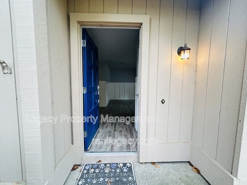 134 Hartnell Pl - Photo 2 of 31