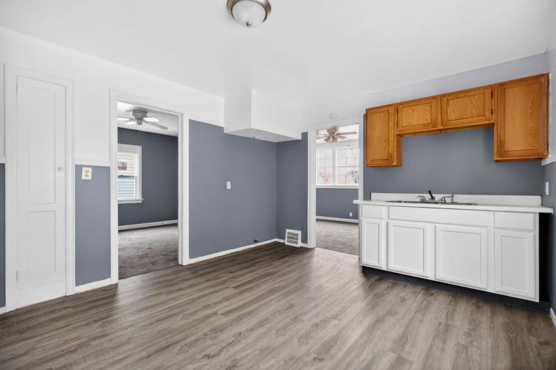 12708 Craven Ave #2 - Photo 4 of 10