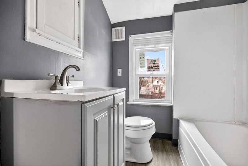 12708 Craven Ave #2 - Photo 5 of 10