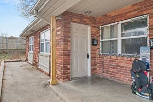 704 W Oak St - Photo 1 of 1