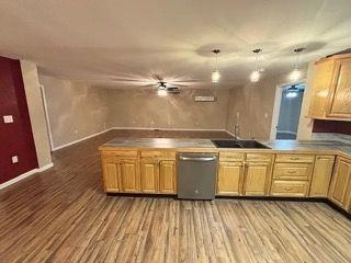 227 S Scales St - Photo 2 of 10