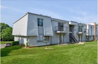 805 High Meadow Ln #E - Photo 1 of 1