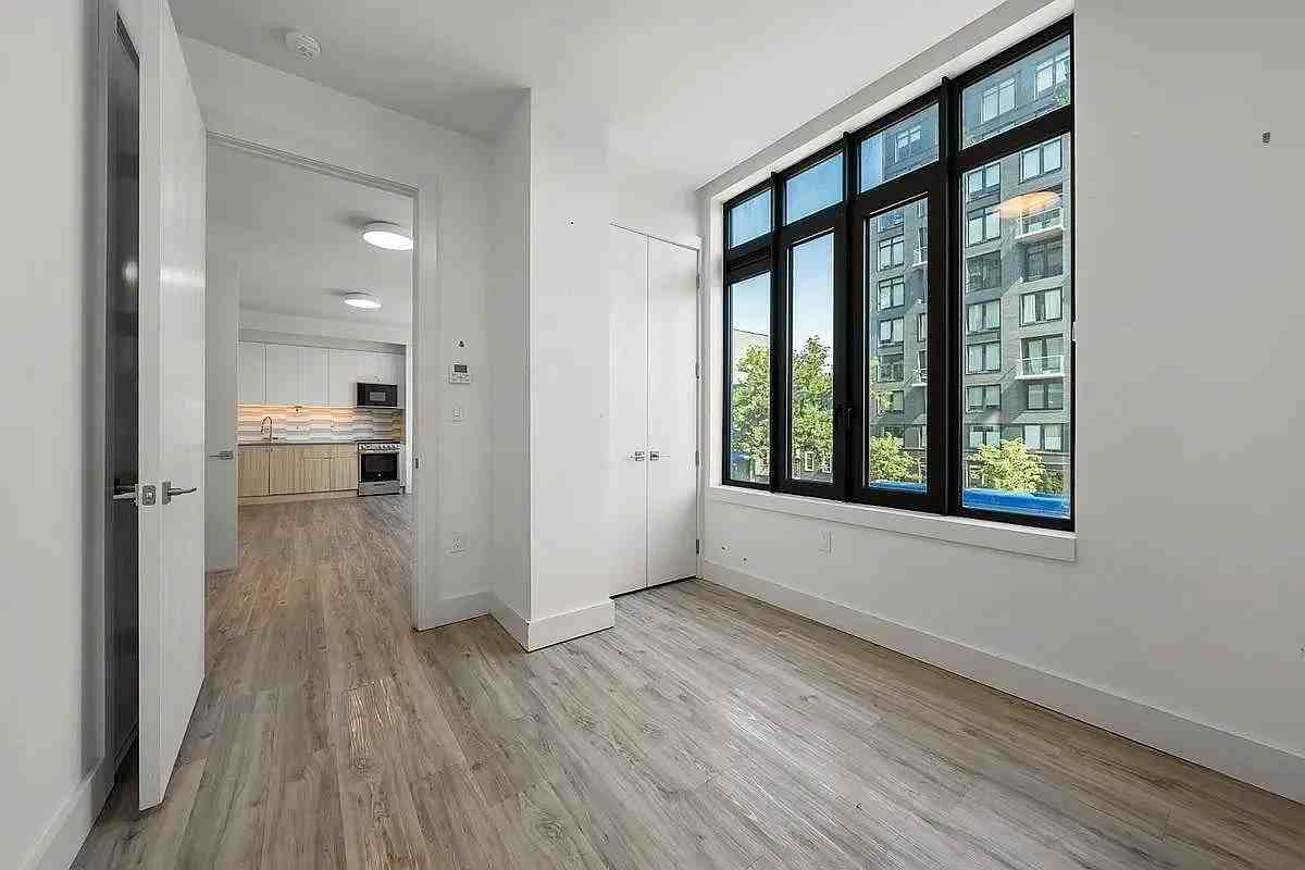 576 4th Ave #23 - Photo 2 of 7