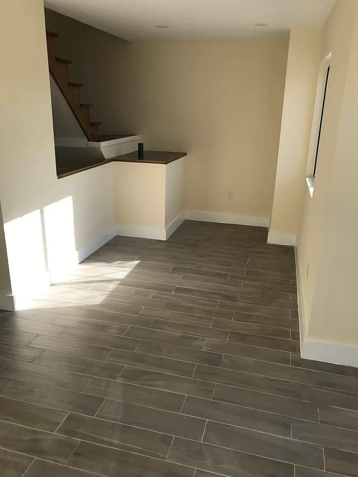 4004 Victory Blvd #2A - Photo 3 of 12