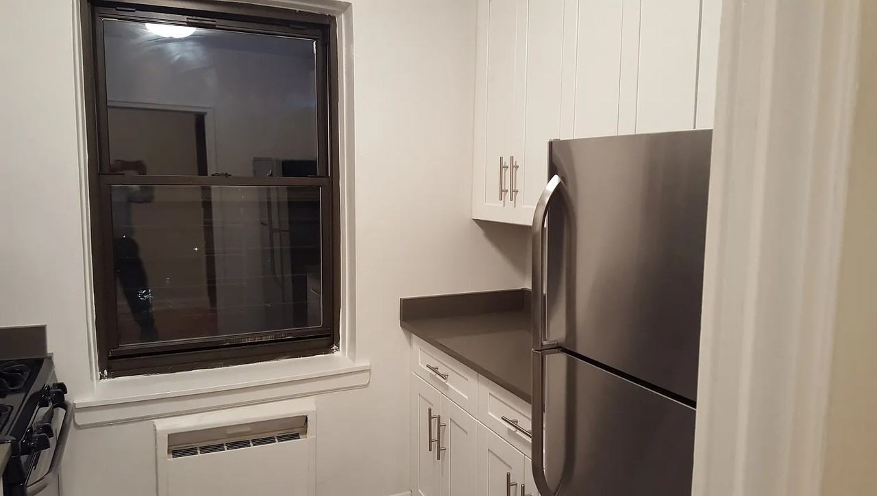 21106 75th Ave #5D - Photo 2 of 8