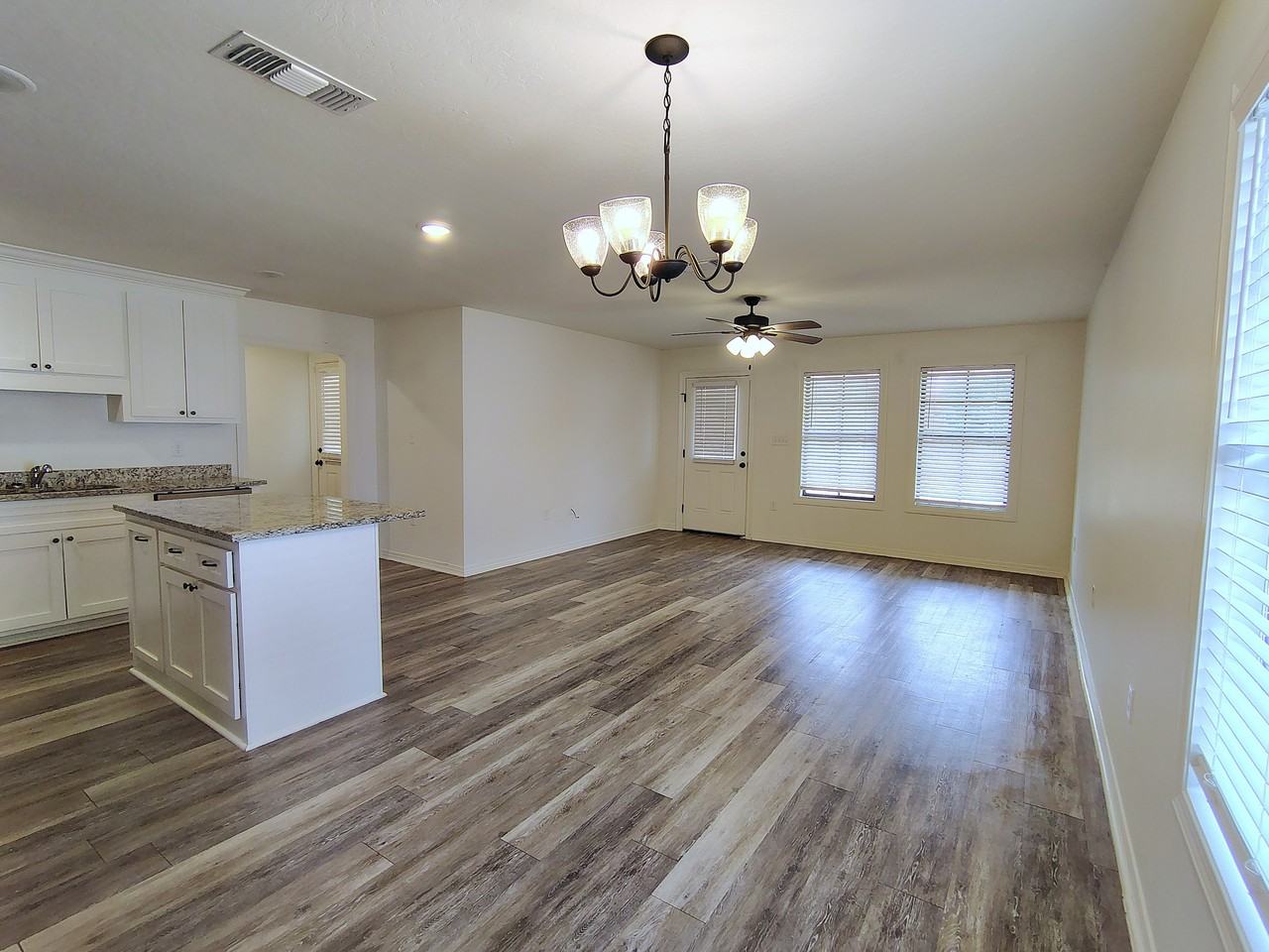 201 Williams St - Photo 3 of 21