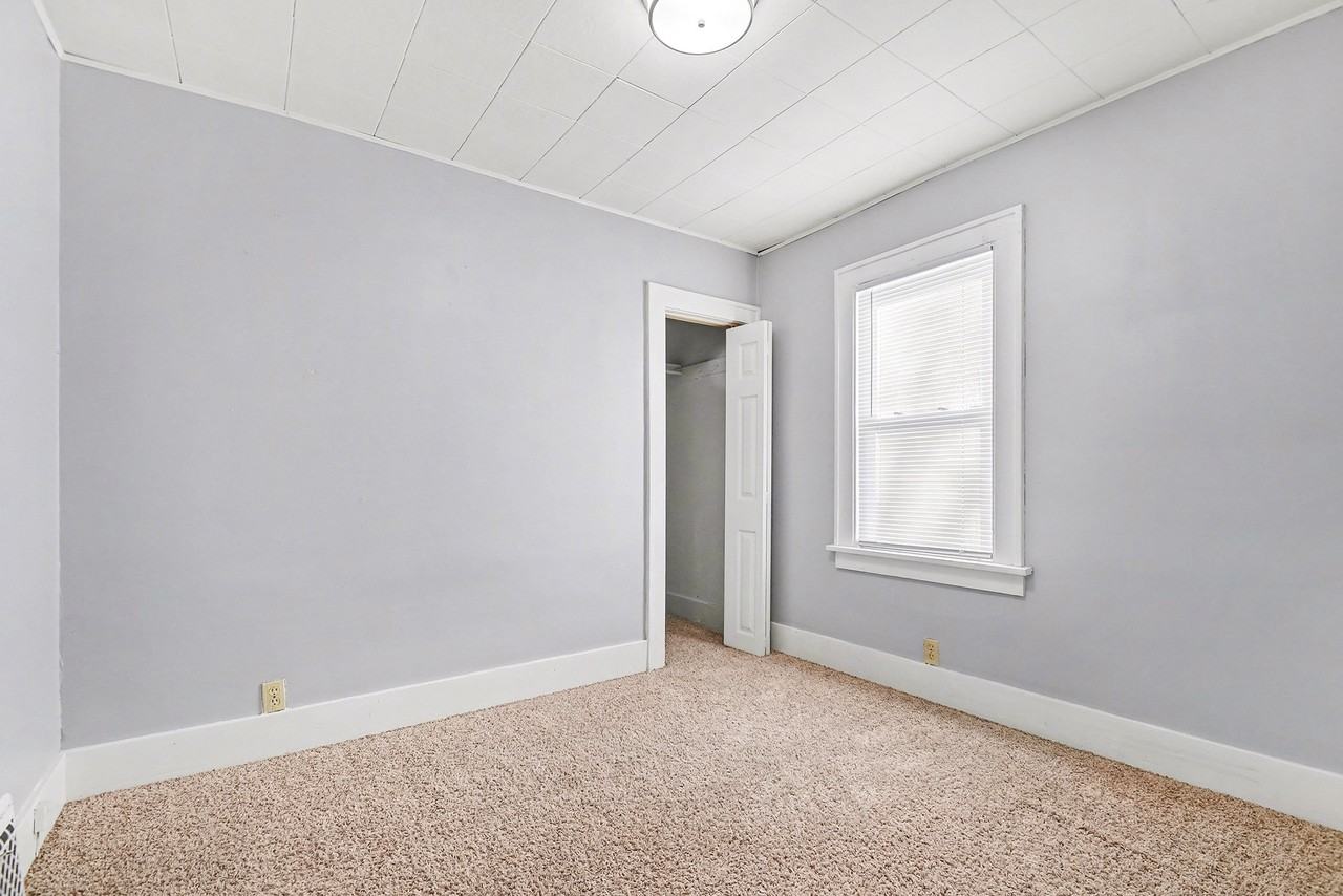 138 Orange Ave - Photo 4 of 18