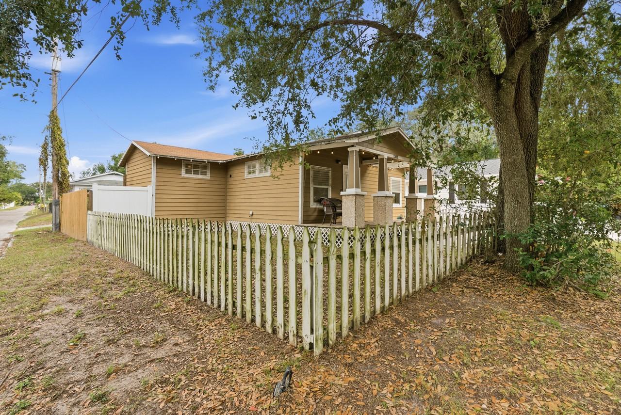 1302 E Louisiana Ave - Photo 3 of 25