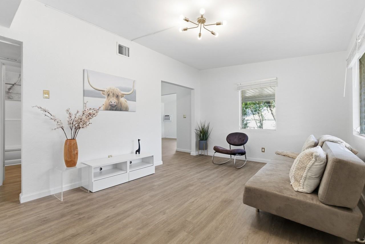 5481 47th Ave N - Photo 6 of 38