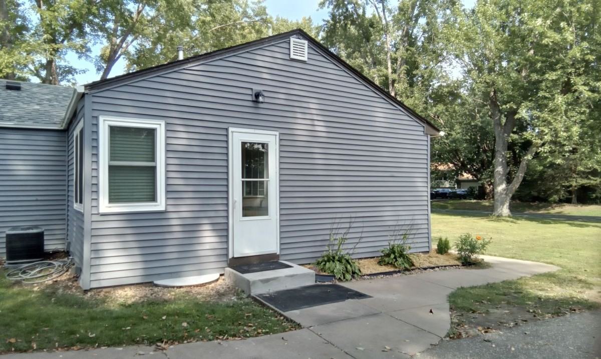 7009 Sunrise Dr - Photo 2 of 16