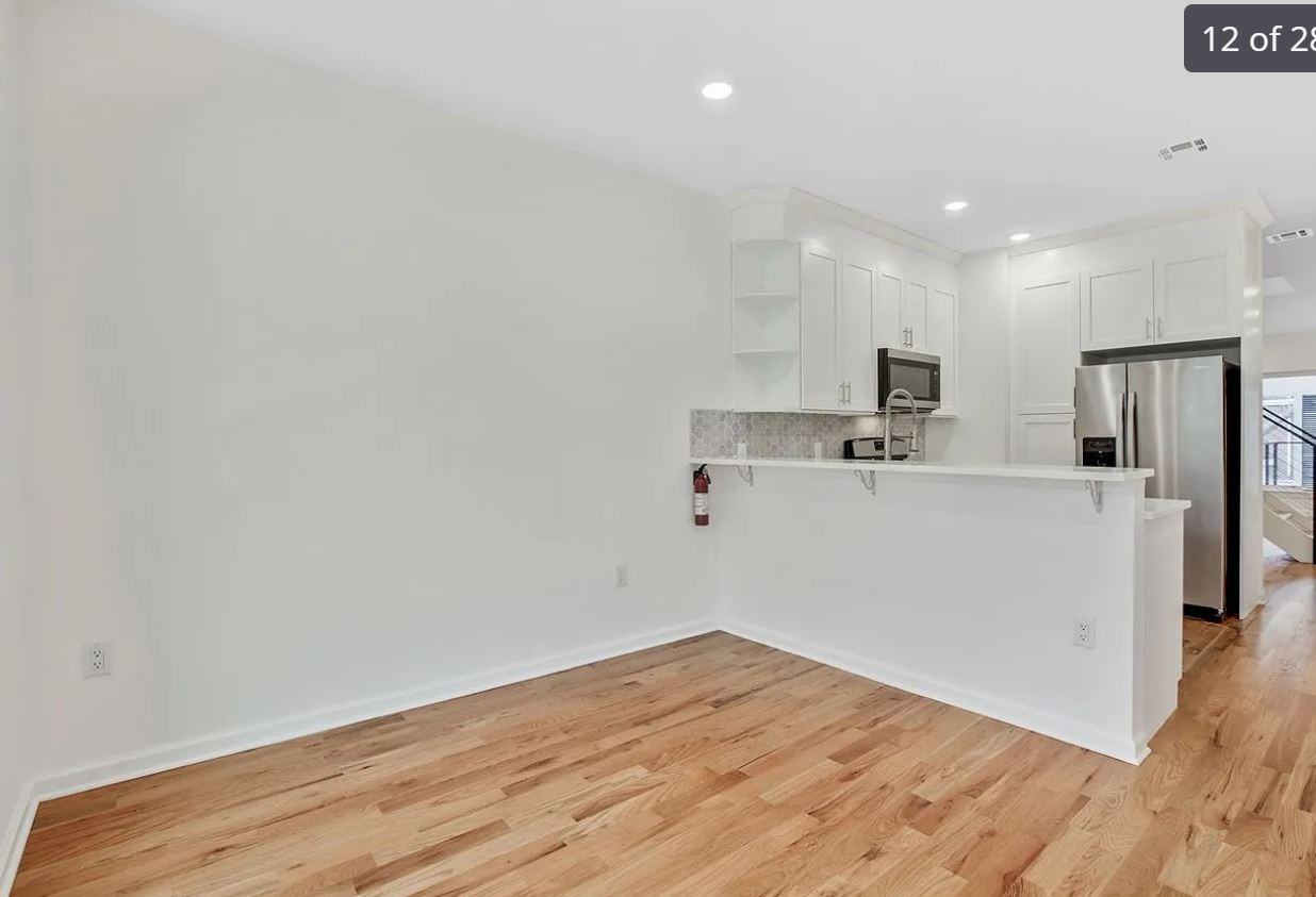 300 Halladay St - Photo 2 of 10