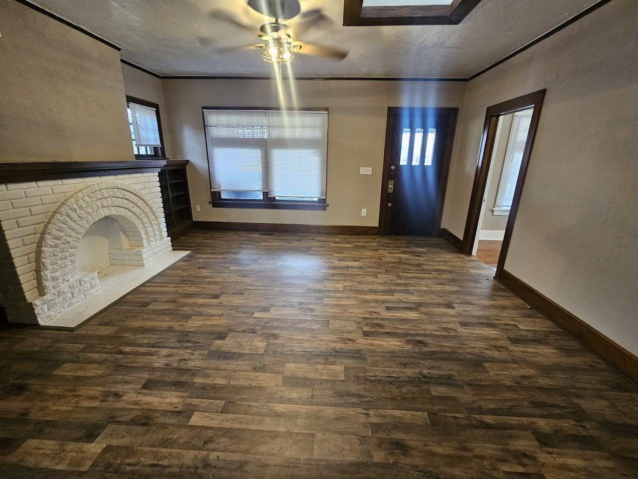 2915 N Harvey Pkwy - Photo 3 of 35