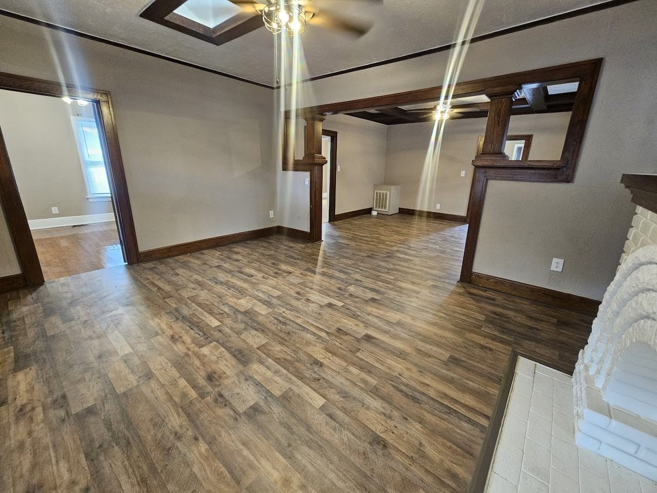 2915 N Harvey Pkwy - Photo 5 of 35