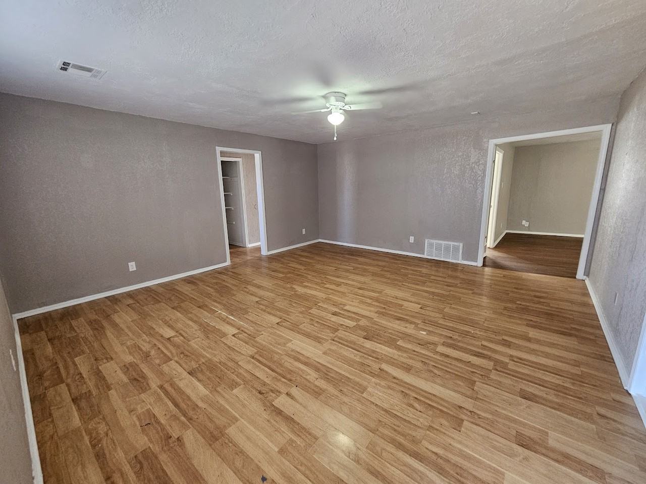 324 Nw 90th St - Photo 3 of 16