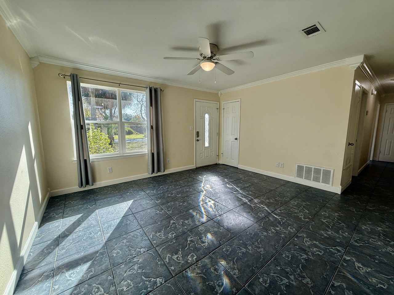 3484 Willow Ln - Photo 5 of 25