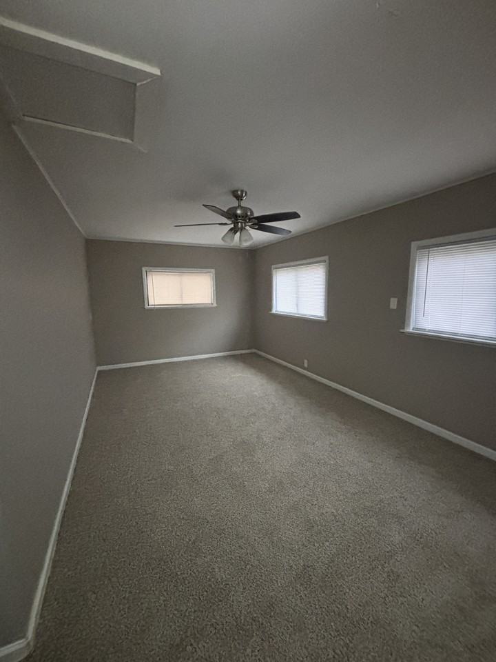 1501 School Dr - Photo 6 of 14