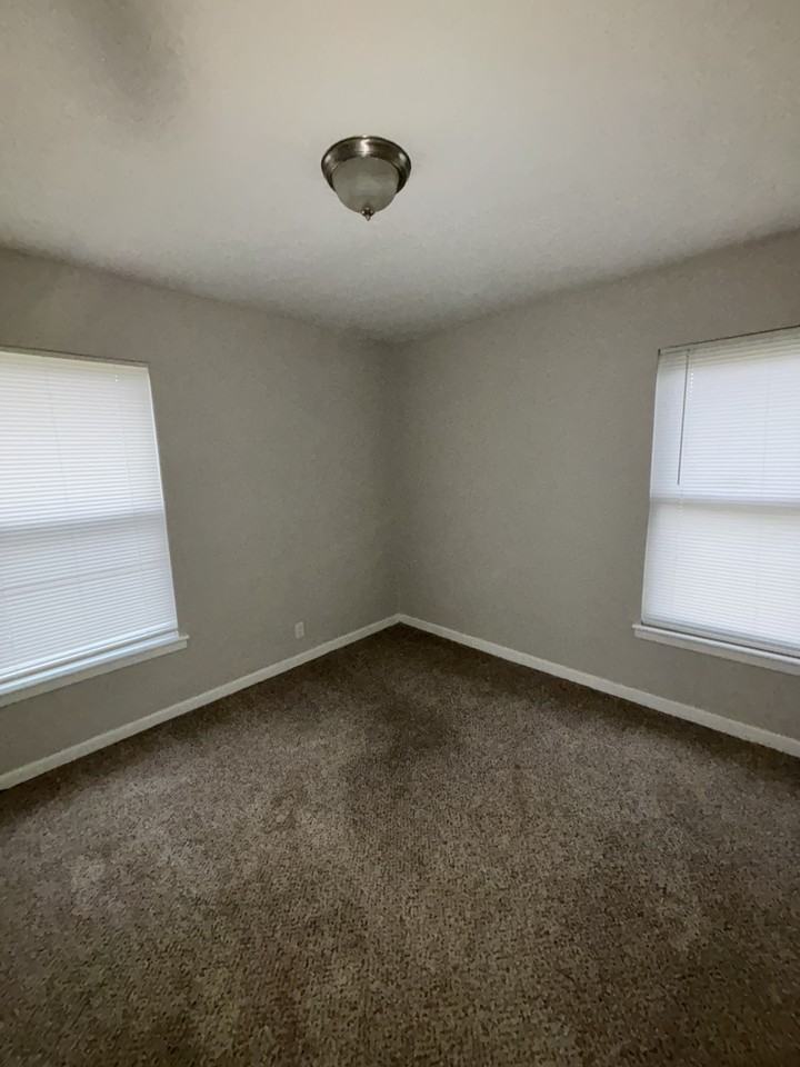 1501 School Dr - Photo 7 of 14