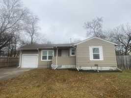 featured image of 2405 Jennings Ave