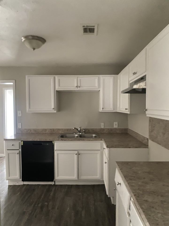 2405 Jennings Ave - Photo 6 of 14