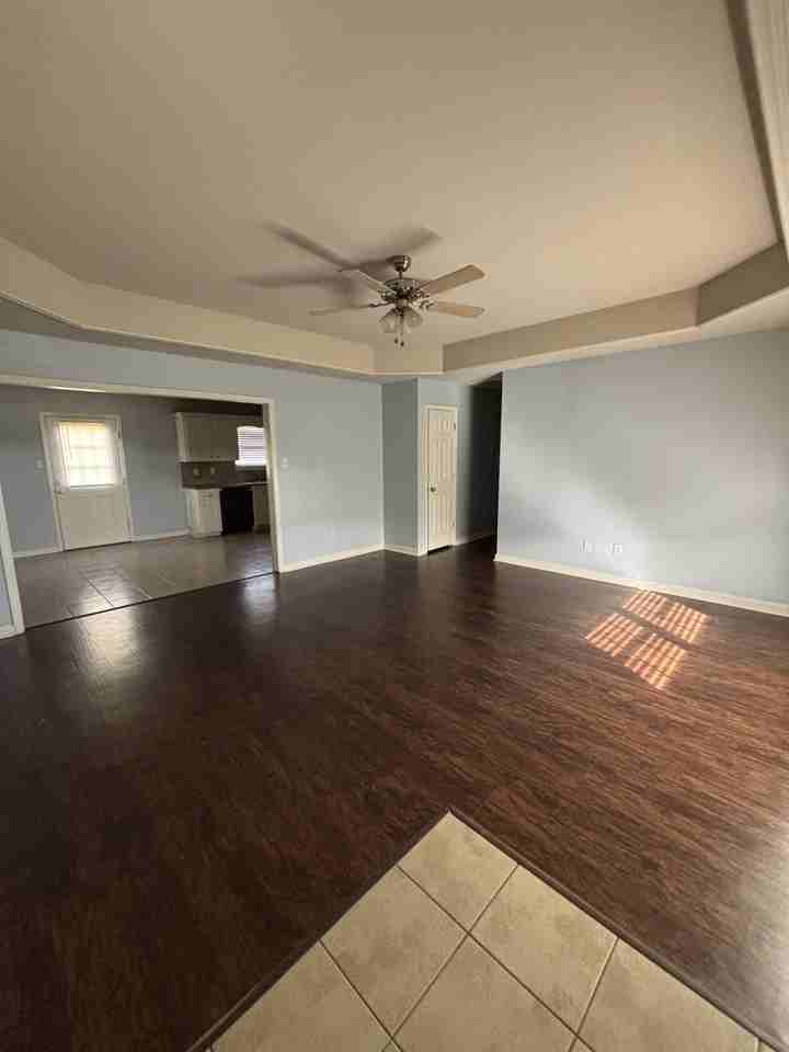 2807 Mcneill Cv - Photo 3 of 16