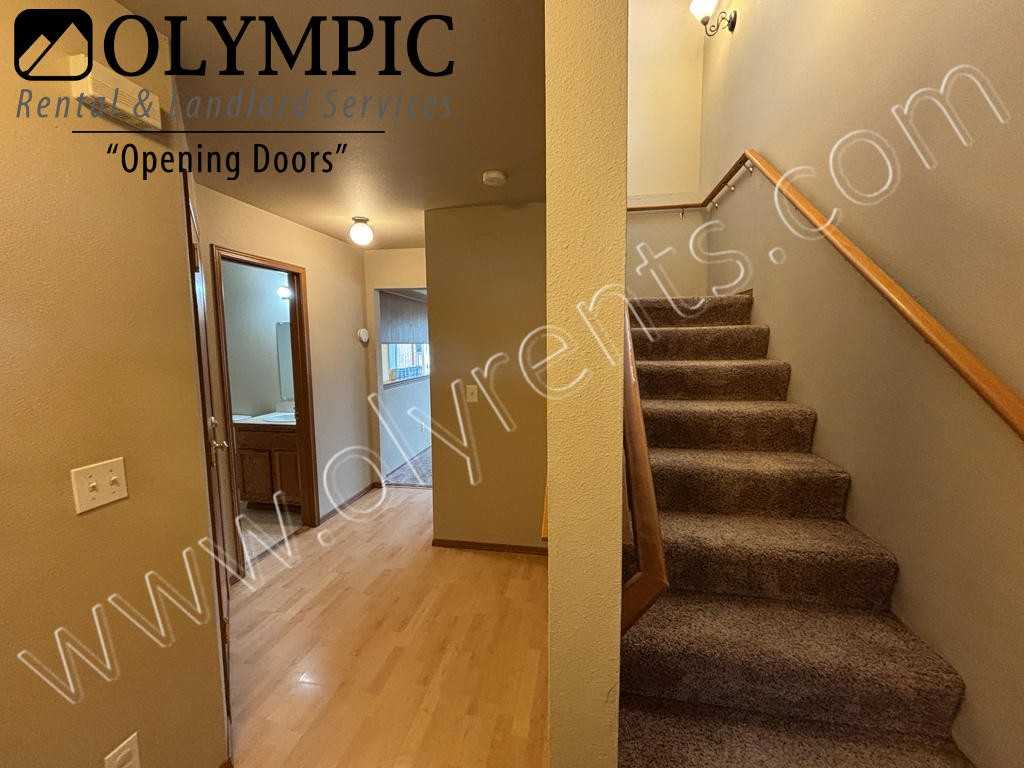 512 N 4Th Ave Sw - Photo 2 of 19