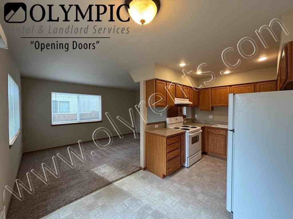 512 N 4Th Ave Sw - Photo 5 of 19