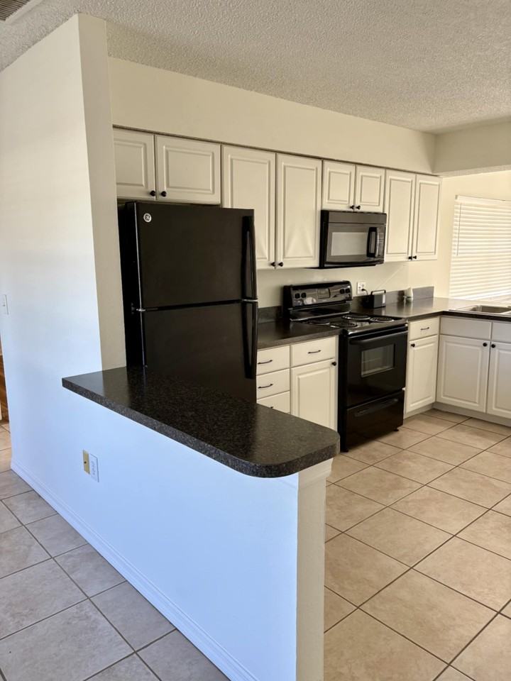 14170 Trollman St - Photo 5 of 20