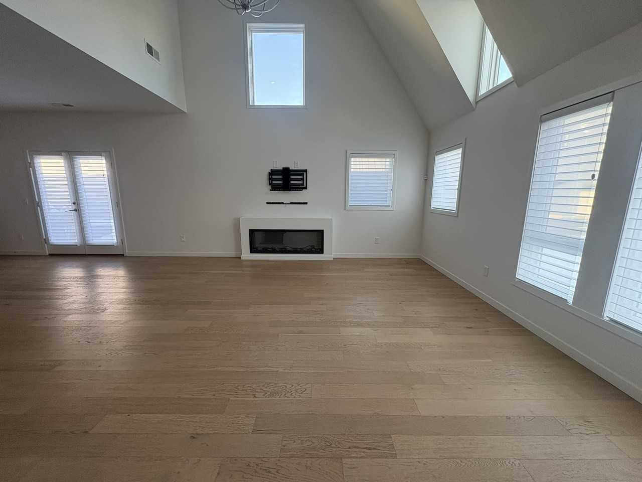 2430 Richmond Rd #5 - Photo 4 of 33