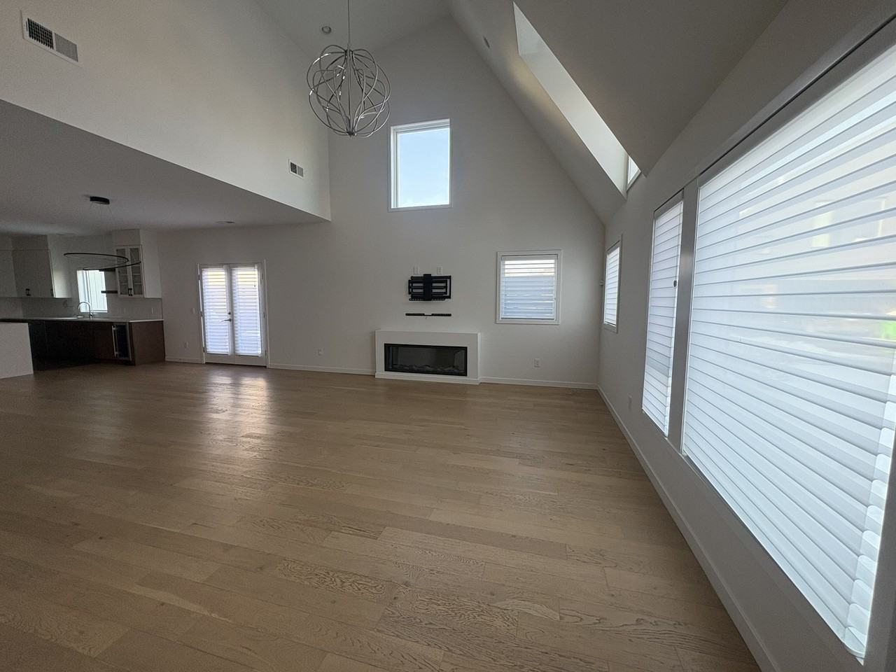 2430 Richmond Rd #5 - Photo 6 of 33