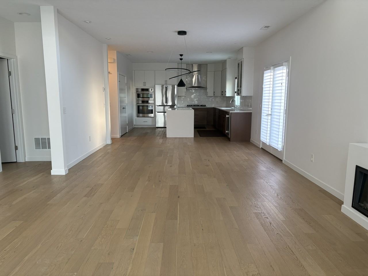 2430 Richmond Rd #5 - Photo 7 of 33