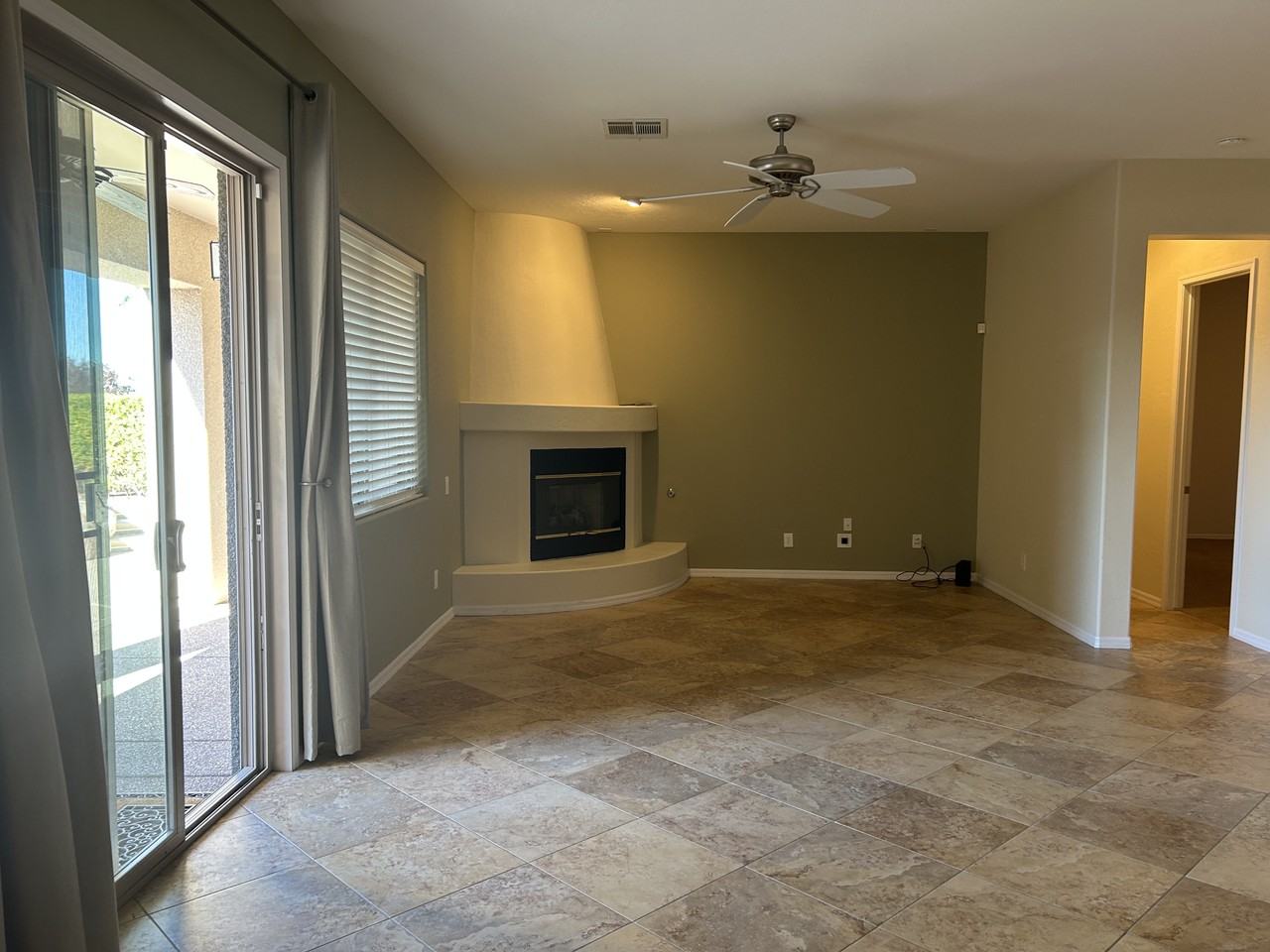 2685 La Boutique St - Photo 3 of 30